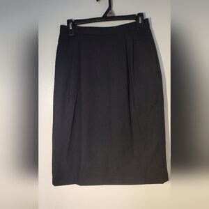 Classic Black Women's Skirt With Pockets Size 8 #446